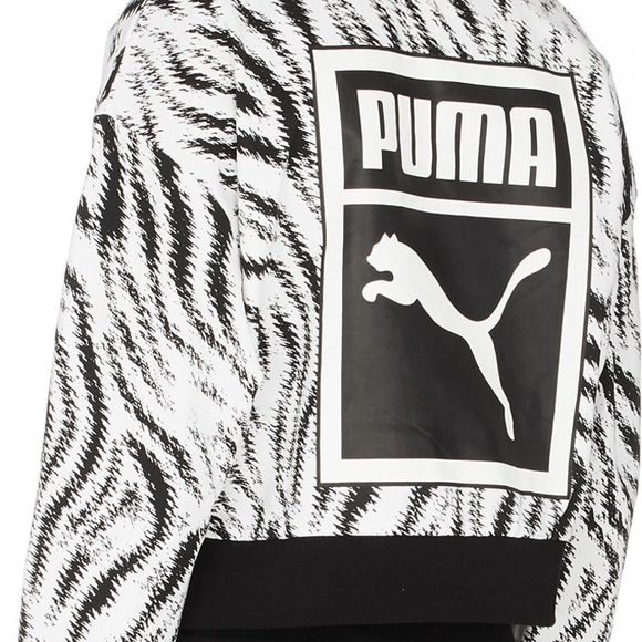 NWOT Puma Women’s Wild Pack Cropped All Over Print Hoodie - Picture 3 of 16